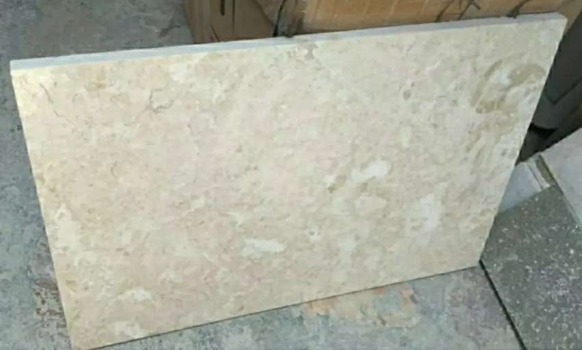 Meja Makan Marmer Informa dan keunggulan